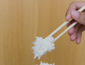 How to Eat Rice With Chopsticks