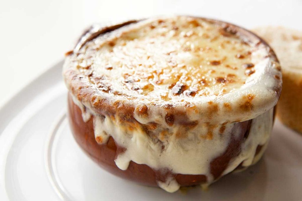 What Goes With French Onion Soup