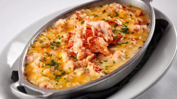 Ruth Chris Lobster Macaroni and Cheese